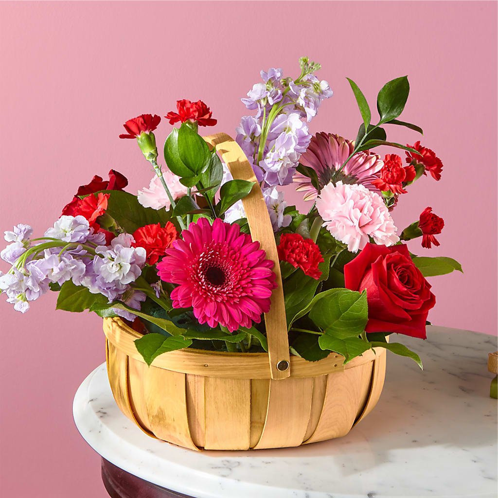 Pink Picnic Basket – Marcela Floral Design, Sunrise FL